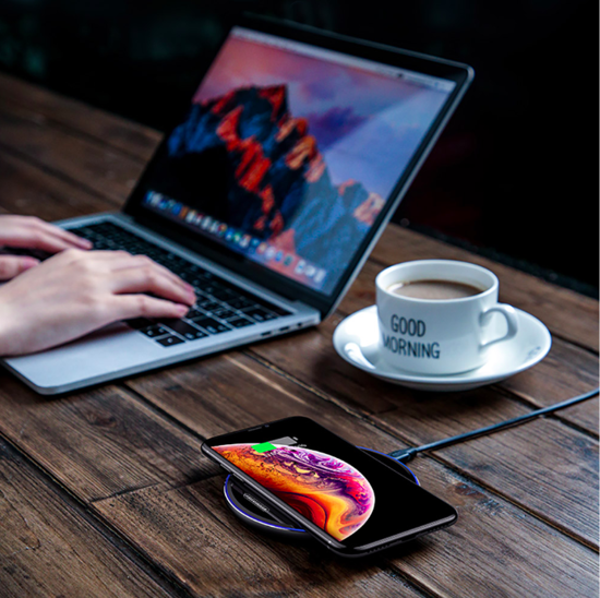 Poza cu Incarcator wireless fast charge 15W,,Ultra Slim 15W +Incarcator FAST Chargers 18W/3.0 - black/red