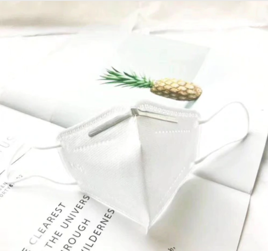 Poza cu Set 10  buc masca pentru copii e-smartgadget KN95 FFP2 alb plus 1 buc cutie portabile pentru depozitare