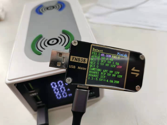 Poza cu 150W, 8 in 1 incarcator USB PD cu 6 porturi si incarcator dublu wireless de 15 W ,Afisaj LED Statie de incarcare ,Alb