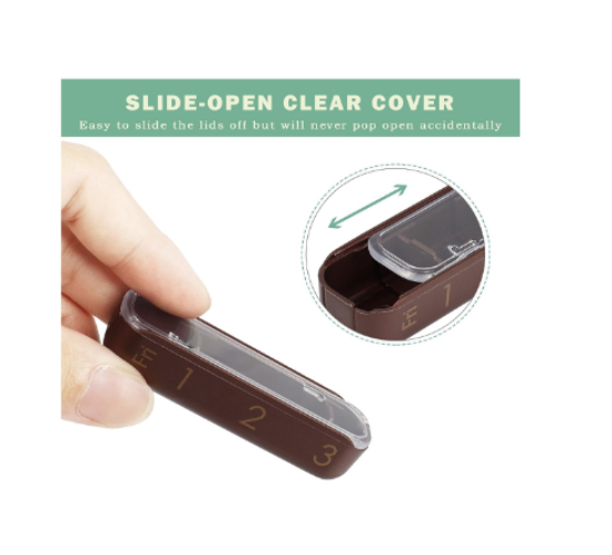 Poza cu Cutie organizator medicamente Deluxe, QUANDES®, 7 zile, 28 compartimente, geanta suport, 12x8x3cm, marou, PU piele